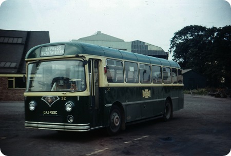 T R T B - Leyland Leopard - CAJ 432C - 32