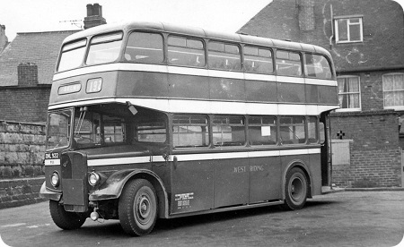 West Riding - AEC Regent III - DHL 922 - 711