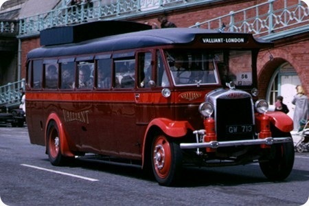 Valliant Direct Coaches - Gilford 168OT - GW 713