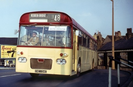 Halifax Corporation - Daimler Roadliner - CVC 124C No2