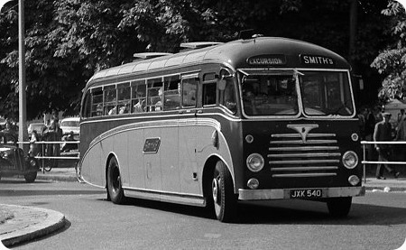 Smiths Luxury Coaches - Dennis Lancet - JXK 540