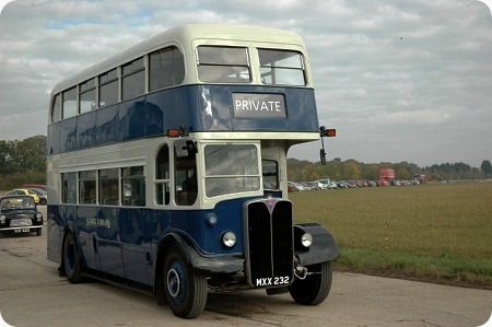 London Transport - AEC Regent III - MXX 232 - RLH 32