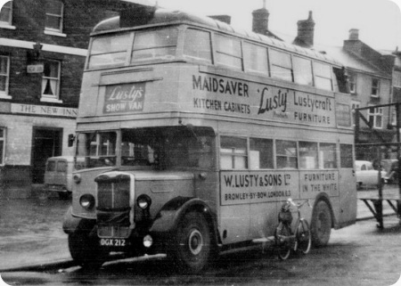 London Transport - AEC Regent 1 - DGX 212 - STL 1684