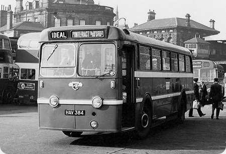 Ideal Service - Leyland Royal Tiger - HAV 384